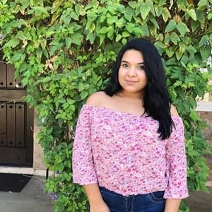 Meet your Posher, Carolina